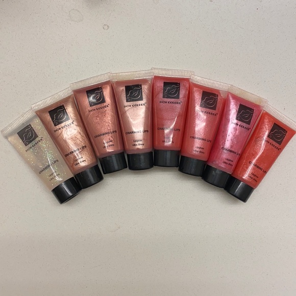 Show Colors - Ultra Shiny Charming Lips Collection - Picture 2 of 6